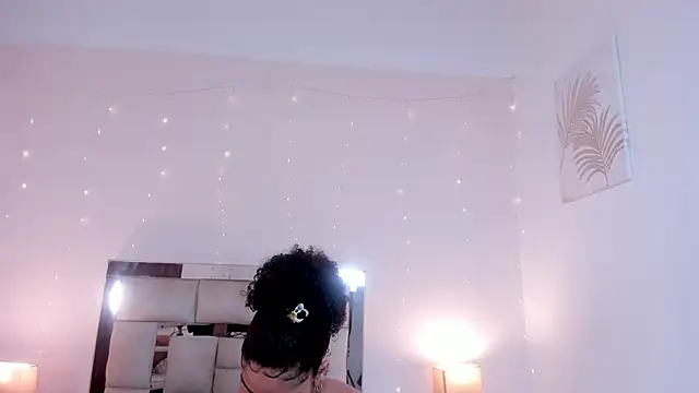 Snapshot of saraandstiven chatting on 03.06.25 saraandstiven online show from 03.06.25