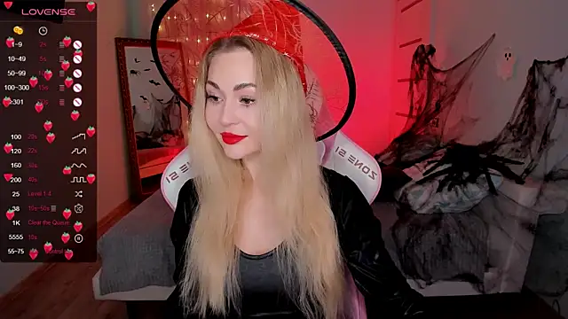 Snapshot of AdeleRoberts chatting on 10.30.25 AdeleRoberts online show from 10.30.25