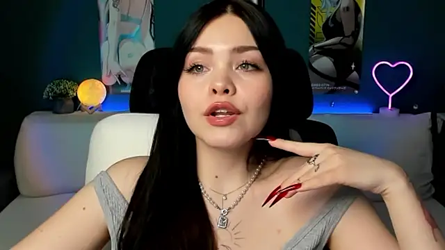 Snapshot of AkiraKatsu chatting on 01.20.25 AkiraKatsu online show from 01.20.25