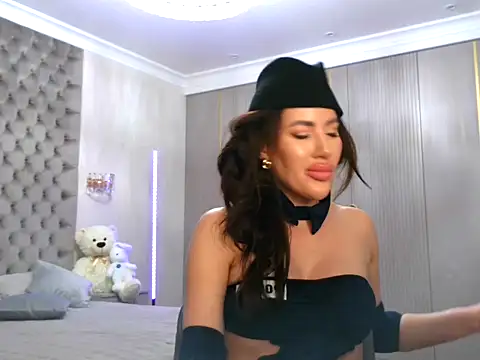 TianaPosh online show from 02.27.25