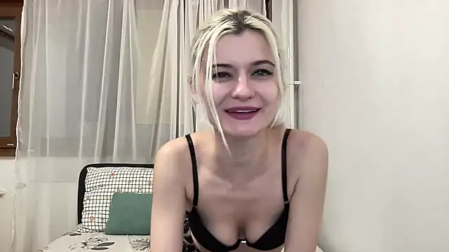 Onika Love online show from 04.25.26