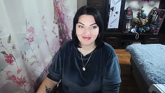 Snapshot of Lady_Boom_Wild_ chatting on 12.09.24 Lady Boom Wild online show from 12.09.24