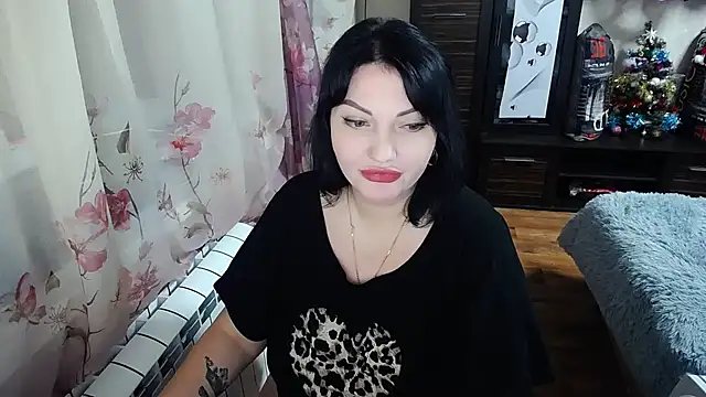 Snapshot of Lady_Boom_Wild_ chatting on 12.22.24 Lady Boom Wild online show from 12.22.24