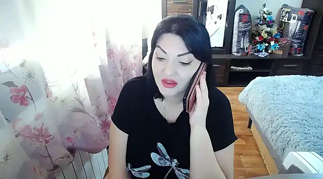 Snapshot of Lady_Boom_Wild_ chatting on 01.02.25 Lady Boom Wild online show from 01.02.25