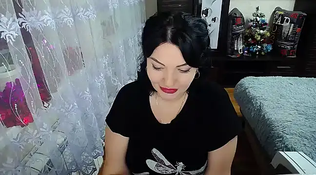 Snapshot of Lady_Boom_Wild_ chatting on 01.08.25 Lady Boom Wild online show from 01.08.25