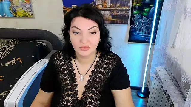 Snapshot of Lady_Boom_Wild_ chatting on 09.29.25 Lady Boom Wild online show from 09.29.25