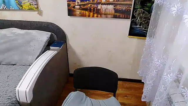 Snapshot of Lady_Boom_Wild_ chatting on 11.08.25 Lady Boom Wild online show from 11.08.25