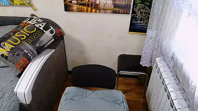 Snapshot of Lady_Boom_Wild_ chatting on 11.29.25 Lady Boom Wild online show from 11.29.25