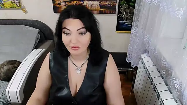 Snapshot of Lady_Boom_Wild_ chatting on 12.16.25 Lady Boom Wild online show from 12.16.25