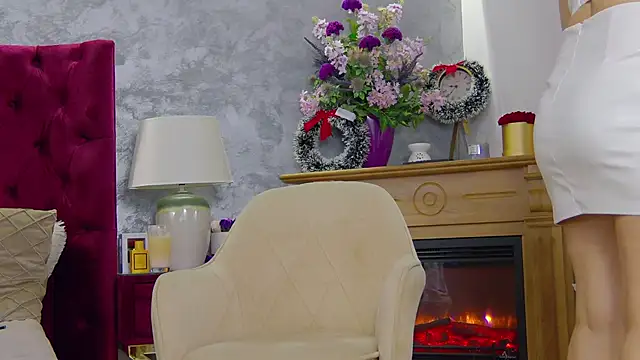 Snapshot of MissJasmine_ chatting on 12.13.24 MissJasmine online show from 12.13.24