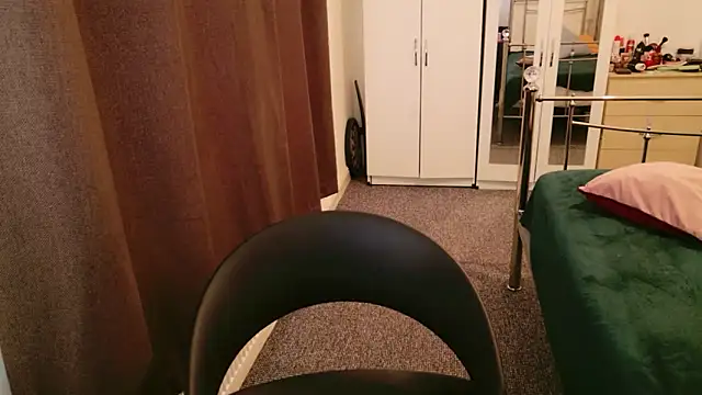 karlaolivia online show from 06.18.26