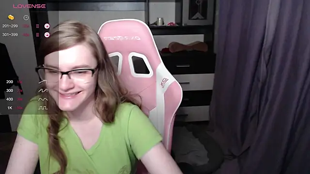 Snapshot of Tomato_Tease chatting on 03.01.25 Tomato Tease online show from 03.01.25