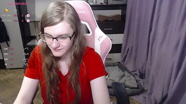 Snapshot of Tomato_Tease chatting on 03.11.25 Tomato Tease online show from 03.11.25