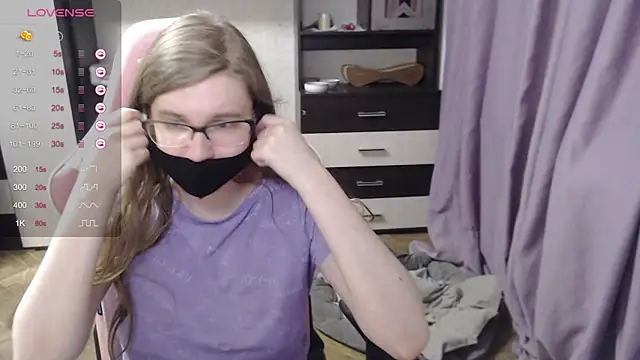 Snapshot of Tomato_Tease chatting on 03.18.25 Tomato Tease online show from 03.18.25