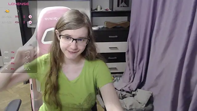 Snapshot of Tomato_Tease chatting on 03.20.25 Tomato Tease online show from 03.20.25