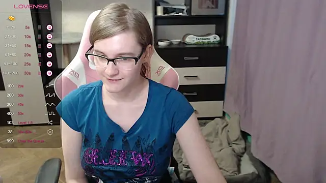 Snapshot of Tomato_Tease chatting on 10.24.25 Tomato Tease online show from 10.24.25