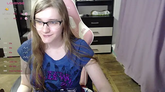 Snapshot of Tomato_Tease chatting on 11.13.25 Tomato Tease online show from 11.13.25