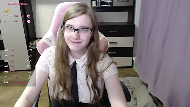 Snapshot of Tomato_Tease chatting on 12.02.25 Tomato Tease online show from 12.02.25