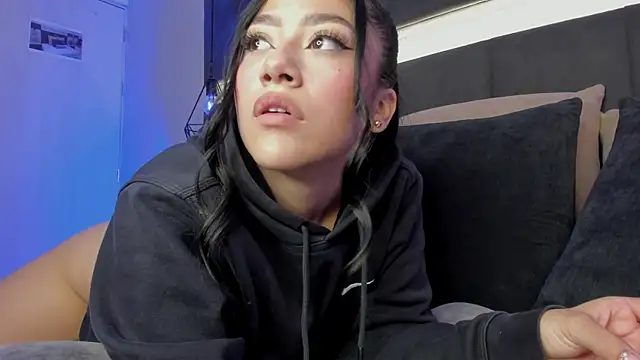 nicolle pierce online show from 02.10.25