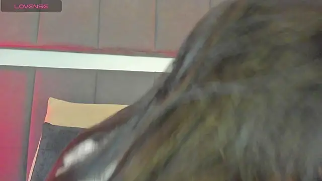 nicolle pierce online show from 02.26.25