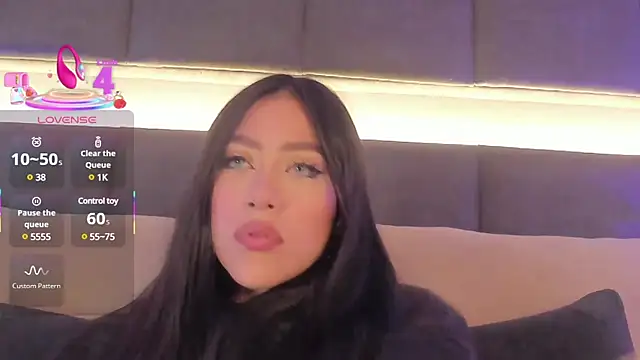 nicolle pierce online show from 03.10.25