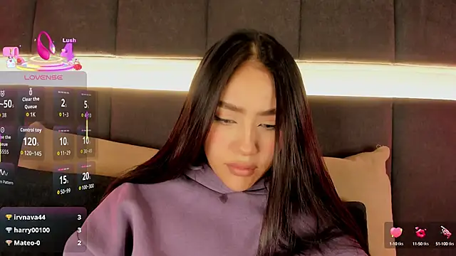 nicolle pierce online show from 09.26.25