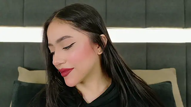 nicolle pierce online show from 10.14.25