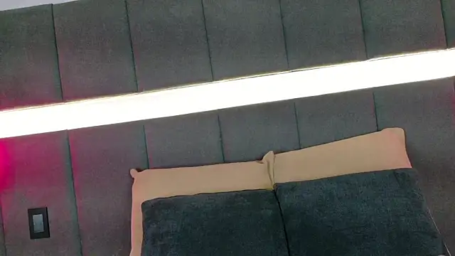 nicolle pierce online show from 10.31.25