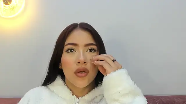 nicolle pierce online show from 02.17.26