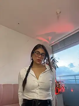 Snapshot of MariaIsabella8 chatting on 06.30.26 MariaIsabella8 online show from 06.30.26