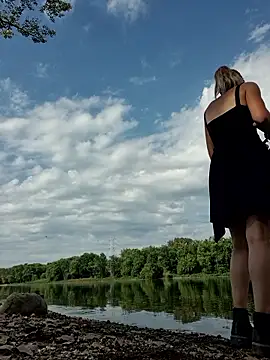 KSwonderland6 online show from 09.18.25