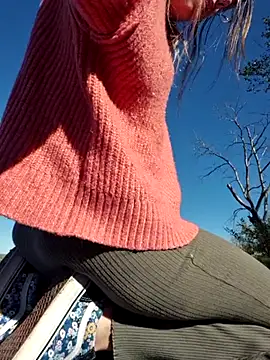 KSwonderland6 online show from 10.20.25