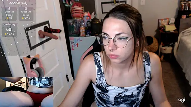 KSwonderland6 online show from 11.14.25