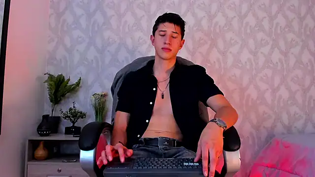 Snapshot of Dorianmistery2322_ chatting on 01.19.25 Dorianmistery2322 online show from 01.19.25