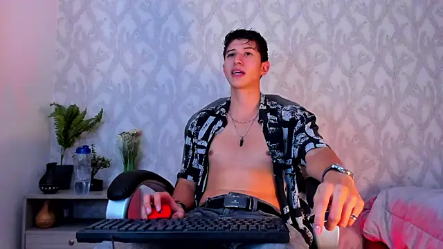 Snapshot of Dorianmistery2322_ chatting on 01.20.25 Dorianmistery2322 online show from 01.20.25