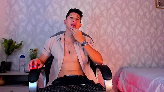 Snapshot of Dorianmistery2322_ chatting on 01.21.25 Dorianmistery2322 online show from 01.21.25