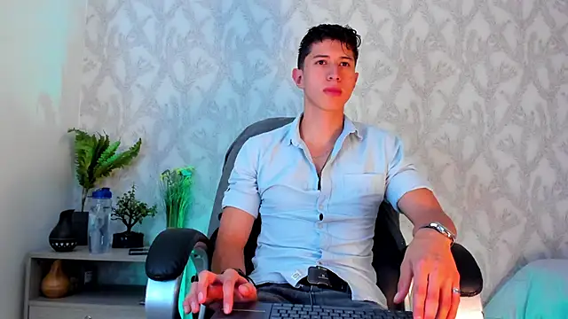 Snapshot of Dorianmistery2322_ chatting on 01.29.25 Dorianmistery2322 online show from 01.29.25