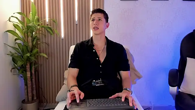 Dorianmistery2322  online show from 11.11.25