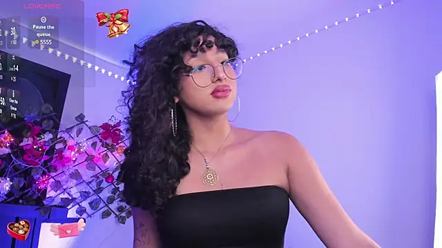 Snapshot of Heka_Prudence chatting on 12.17.24 Heka Prudence online show from 12.17.24