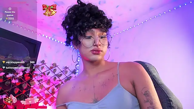 Snapshot of Heka_Prudence chatting on 02.05.25 Heka Prudence online show from 02.05.25