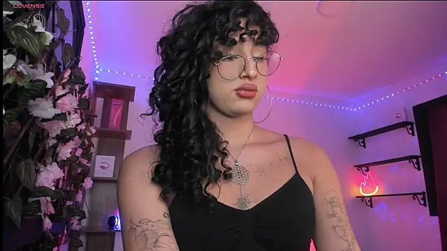 Snapshot of Heka_Prudence chatting on 03.11.25 Heka Prudence online show from 03.11.25