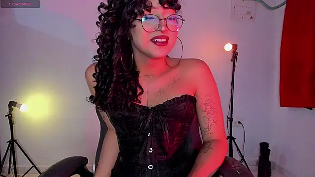 Heka Prudence online show from 06.10.26