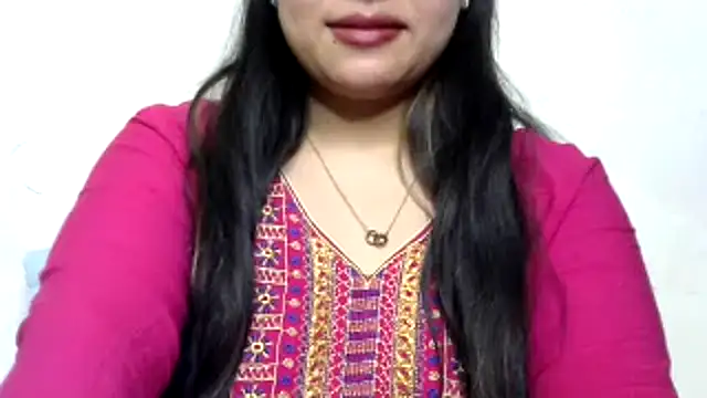 Snapshot of Come-on-over chatting on 01.25.25 Come-on-over online show from 01.25.25