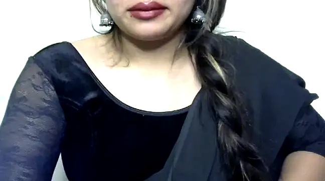 Snapshot of Come-on-over chatting on 02.08.25 Come-on-over online show from 02.08.25