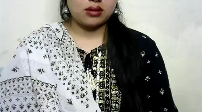 Snapshot of Come-on-over chatting on 02.09.25 Come-on-over online show from 02.09.25