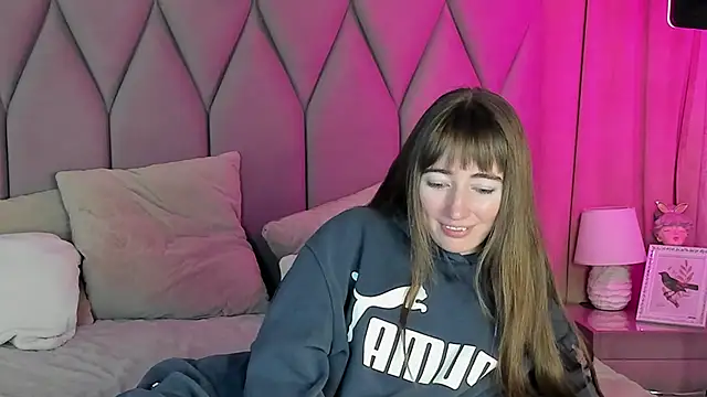 MillicentFarrell online show from 02.04.25