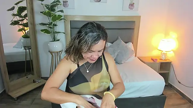 gipsela gomez online show from 02.19.25