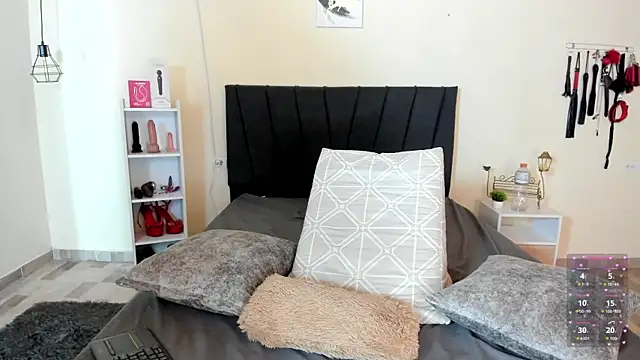 Snapshot of Kimberly_lozano chatting on 11.29.25 Kimberly lozano online show from 11.29.25