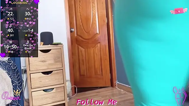 Snapshot of QueenYsuRey chatting on 01.16.26 QueenYsuRey online show from 01.16.26