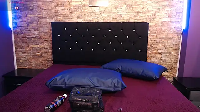 miacarperr1 online show from 12.09.24